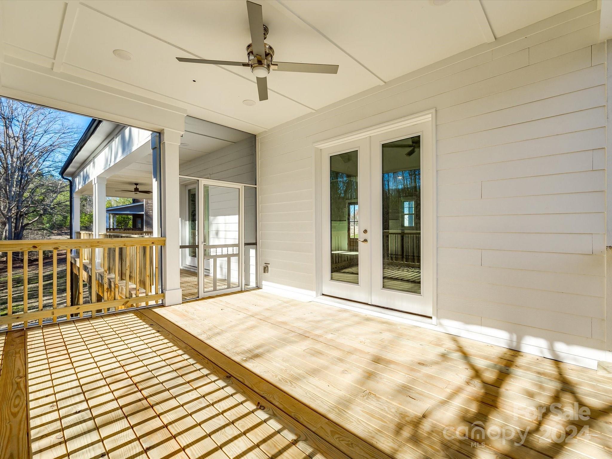 The Retreat At Sunset Ridge - Residential