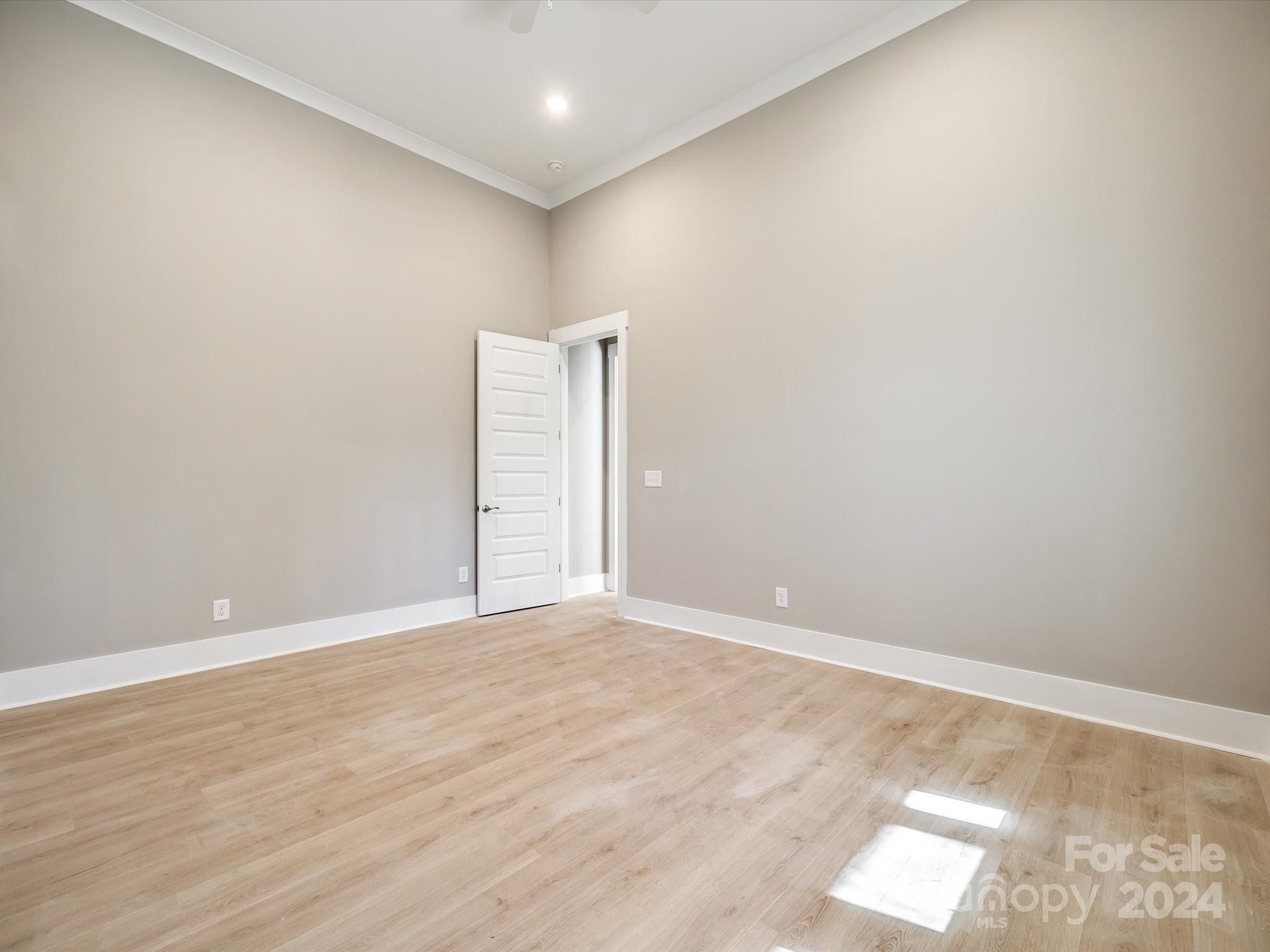 The Retreat At Sunset Ridge - Residential