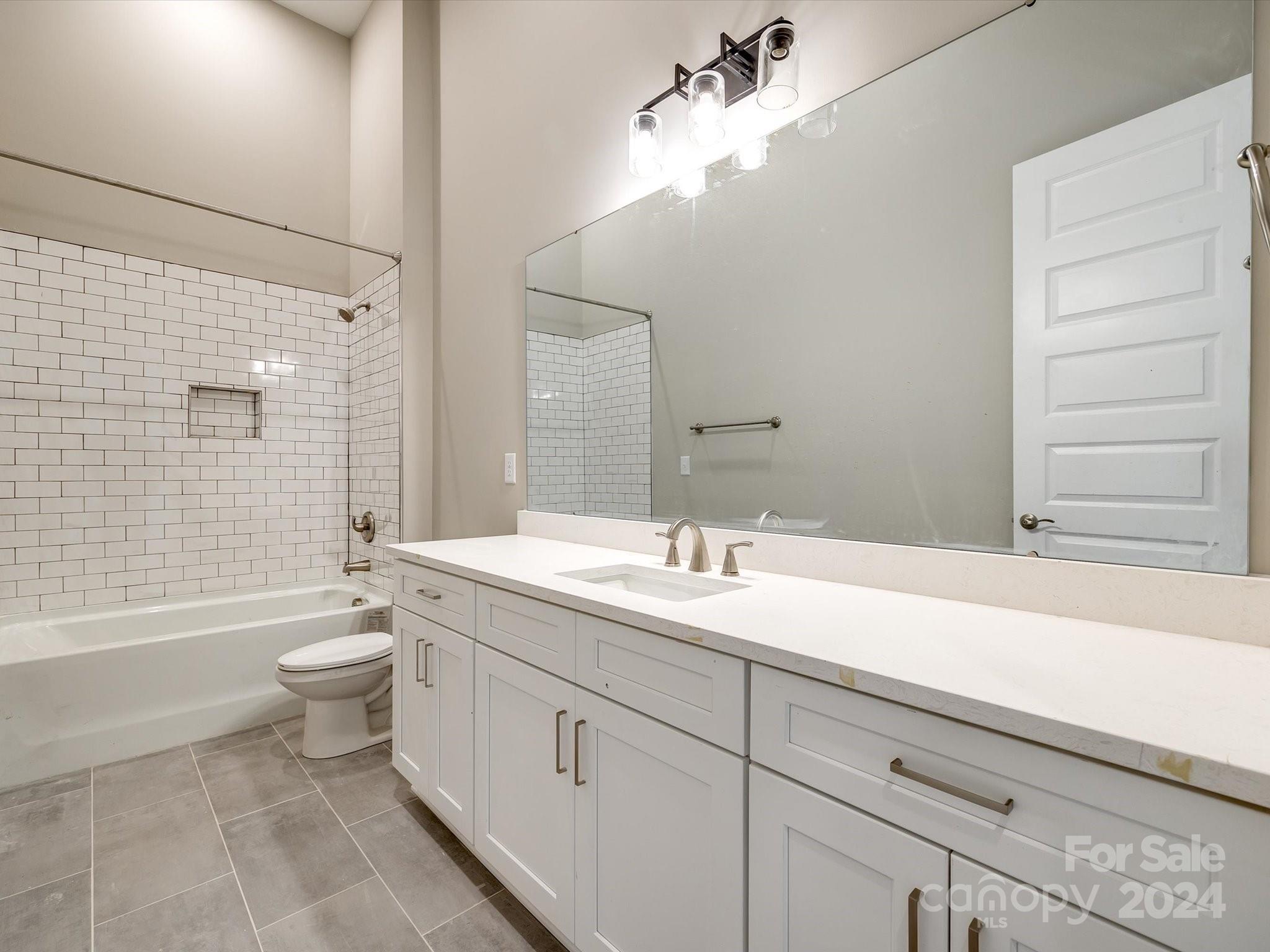 The Retreat At Sunset Ridge - Residential