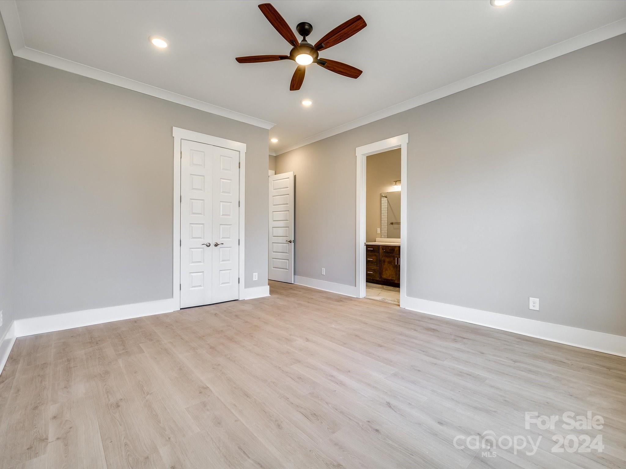 The Retreat At Sunset Ridge - Residential