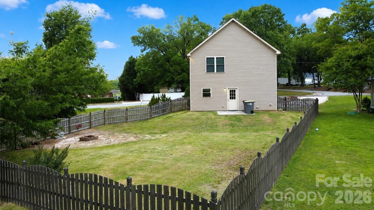 212 Old Centergrove Road