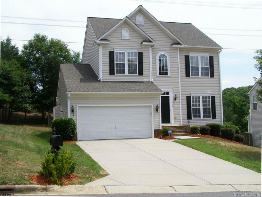 Stop looking & start unpacking! Immaculate one-owner home features an open floor plan on main w/ warm decorator colors, light-filled rooms & great entertaining space. 2 story Foyer. Formal living & dining areas. Kitchen offers loads of cabinet & counter space, double door pantry, center island + Breakfast Nook. Spacious Family Rm w/ attractive gas FP. Rear deck is perfect for the BBQ! Master Suite accented by tray ceiling & has WIC, dual sink vanity, garden tub & sep shower. NEW ROOF 2012.