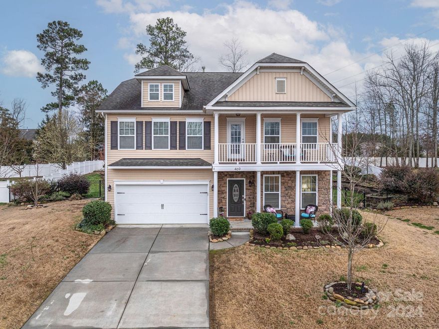 Introducing 469 Snapdragon Dr, nestled in the charming Somerset at Autumn Cove community in Clover, South Carolina. This exquisite five-bedroom, four-bathroom home boasts a backyard oasis, perfect for relaxation and entertaining. With a fenced yard for privacy, residents can enjoy peace of mind and ample space for outdoor activities. Additionally, the community offers convenient options for boat storage through the HOA, ideal for water enthusiasts. Take advantage of neighborhood amenities, including a refreshing swimming pool, enhancing the leisurely lifestyle this residence affords. Experience the epitome of comfort, convenience, and recreation at 469 Snapdragon Dr.