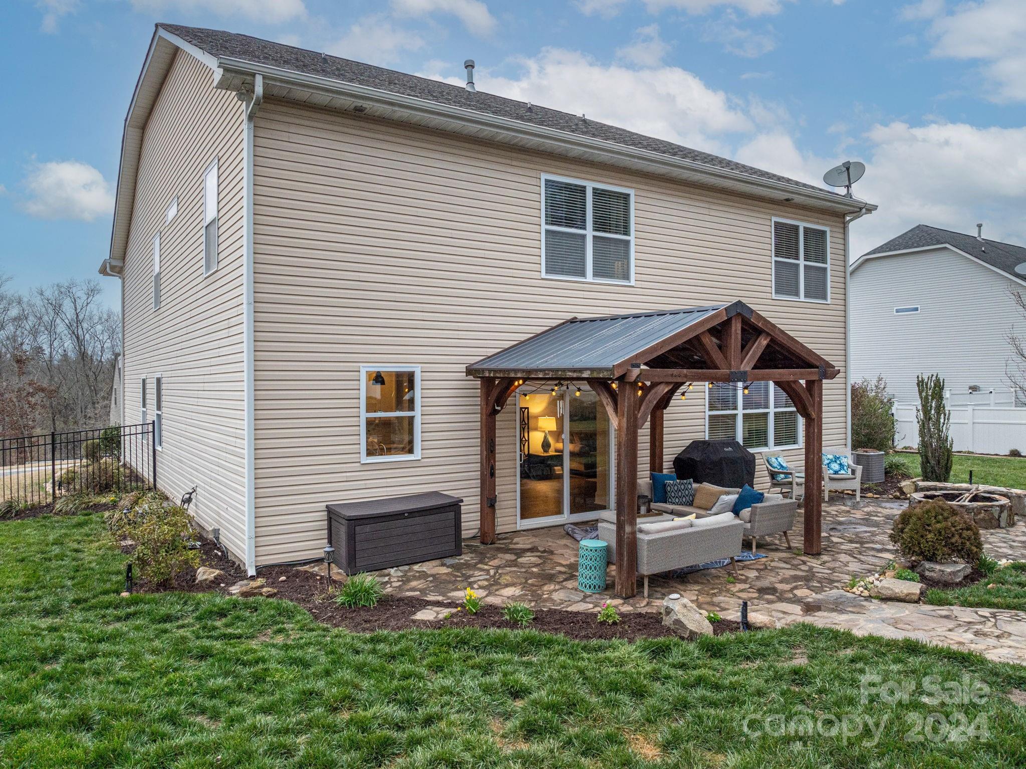 Somerset at Autumn Cove - Residential