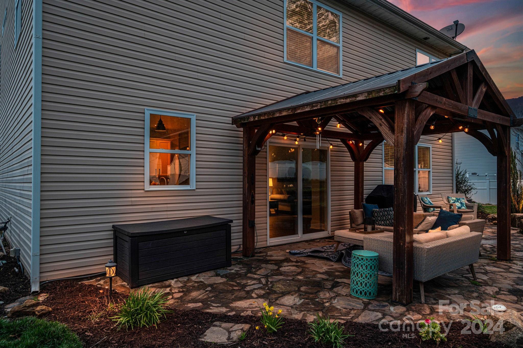 Somerset at Autumn Cove - Residential