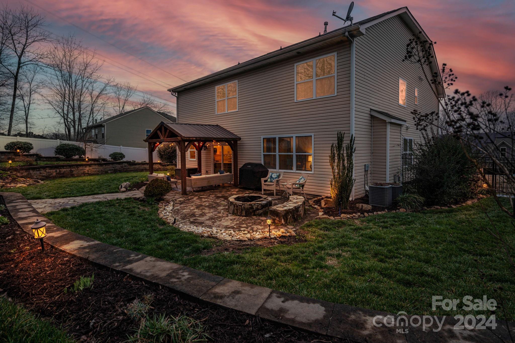 Somerset at Autumn Cove - Residential