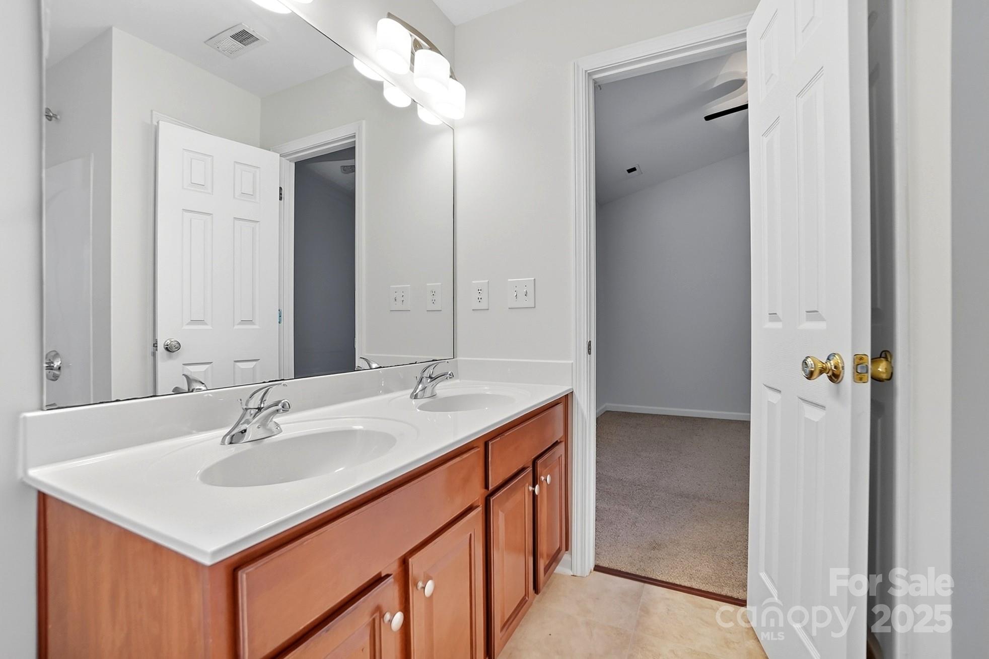 The Townes at Berkshire - Residential