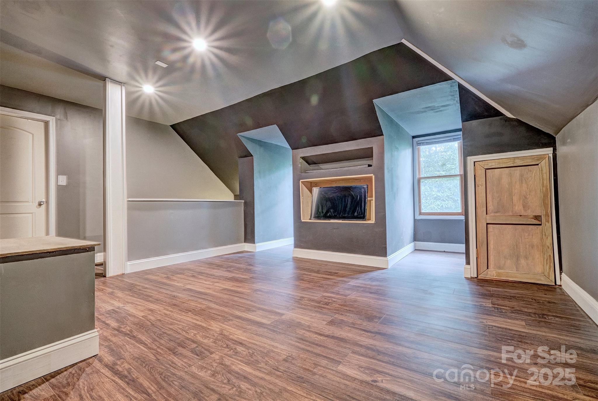 Charter Oaks - Residential