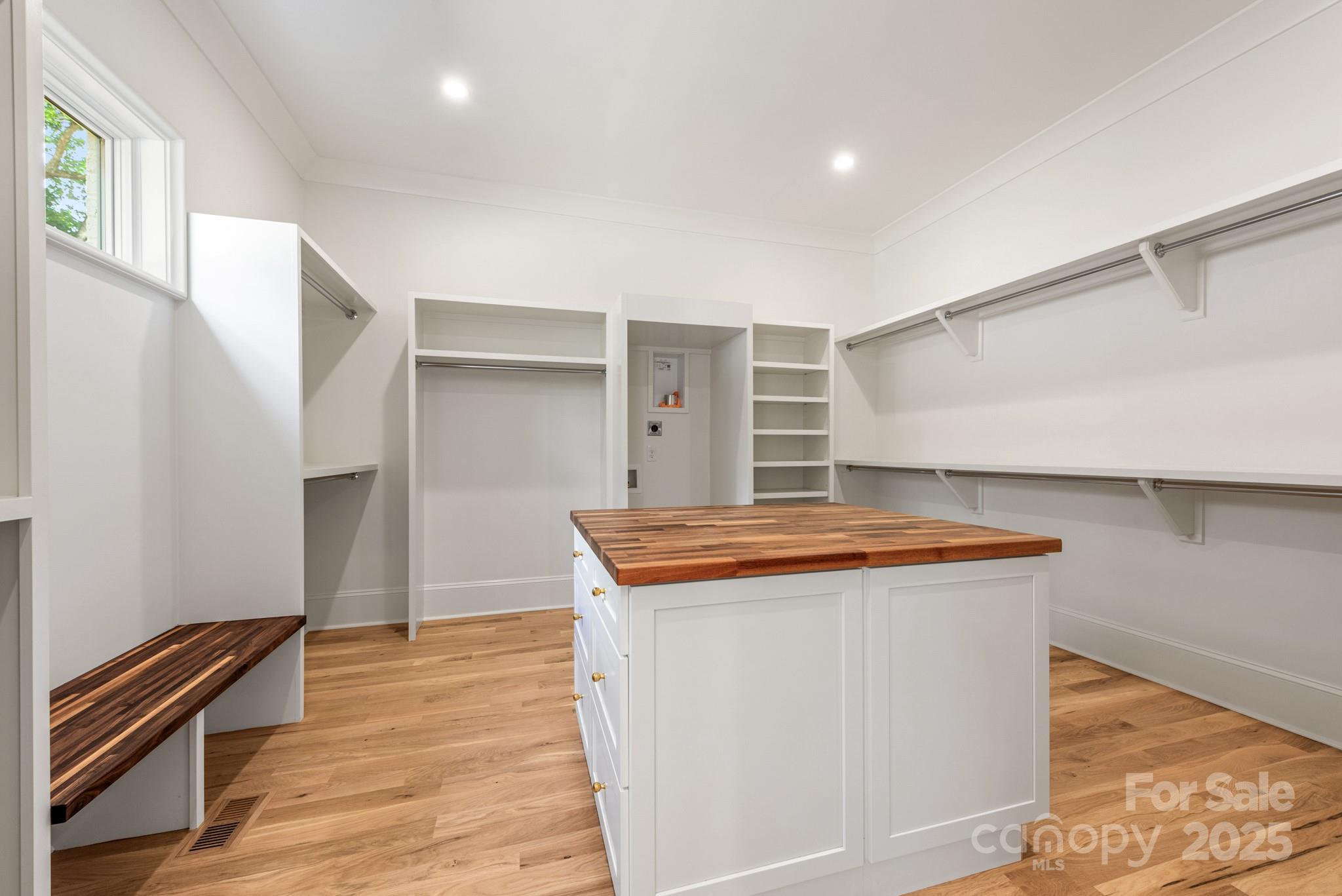 Lansdowne - Residential