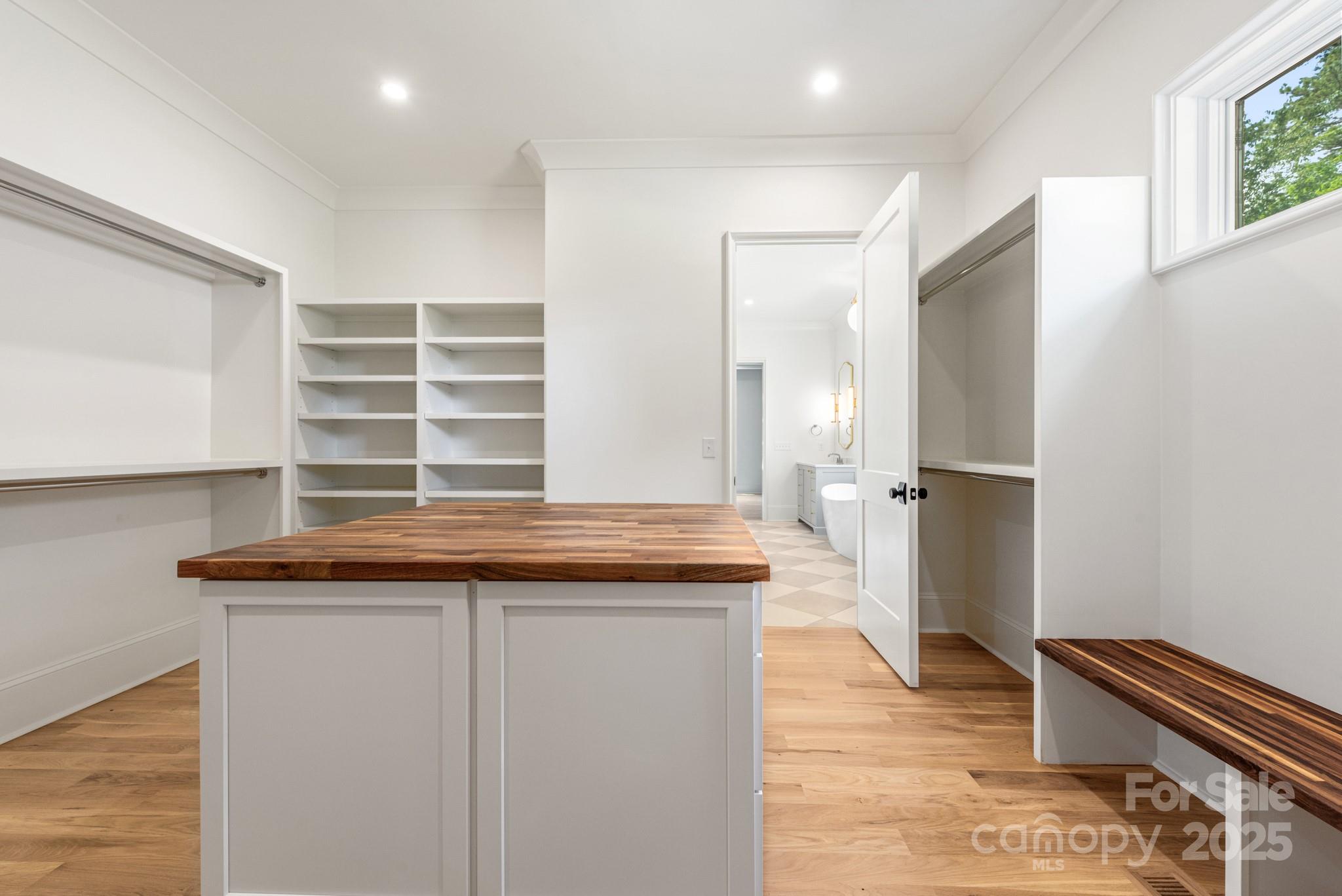 Lansdowne - Residential