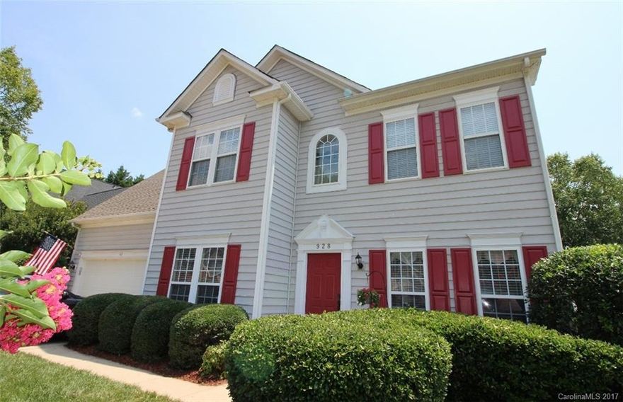 Location, Location, Location! Just minutes from I-77 and 15 minutes to CLT. Established neighborhood w/mature trees. HVAC -1.5 yrs. old, Roof 2011, New beautiful laminate hardwoods in main living areas. 3 Bedrooms w/bonus room or 4th BDRM. Amenities include Clubhouse, pool, tennis courts, playground, sidewalks & Boat Storage. Close to restaurants & shopping. All this and Award Winning Fort Mill Schools! Great price for Ft. Mill, Priced to Sell! Tiki bar will be removed from garage if not wanted.