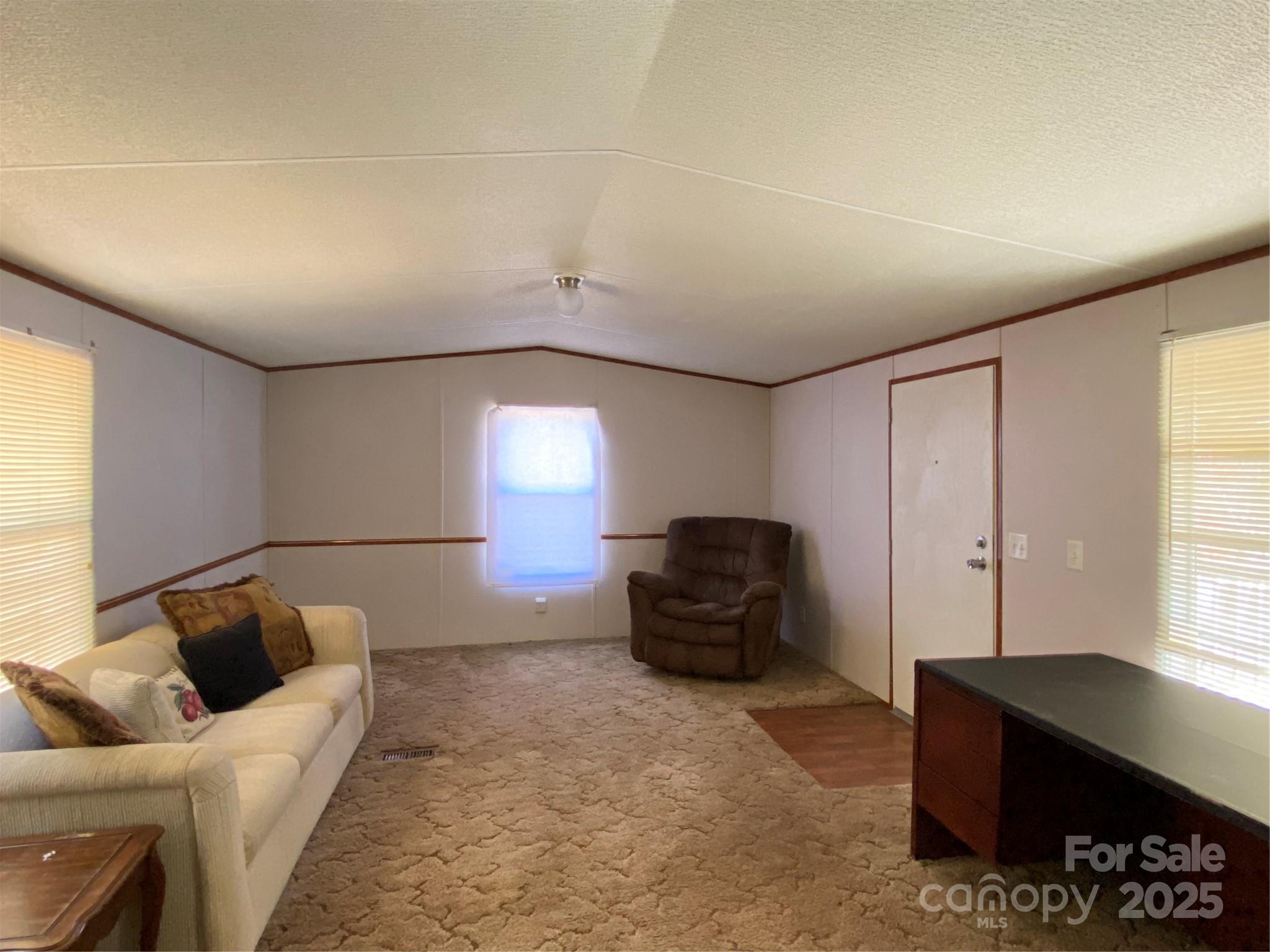 50010 Horseshoe Trail