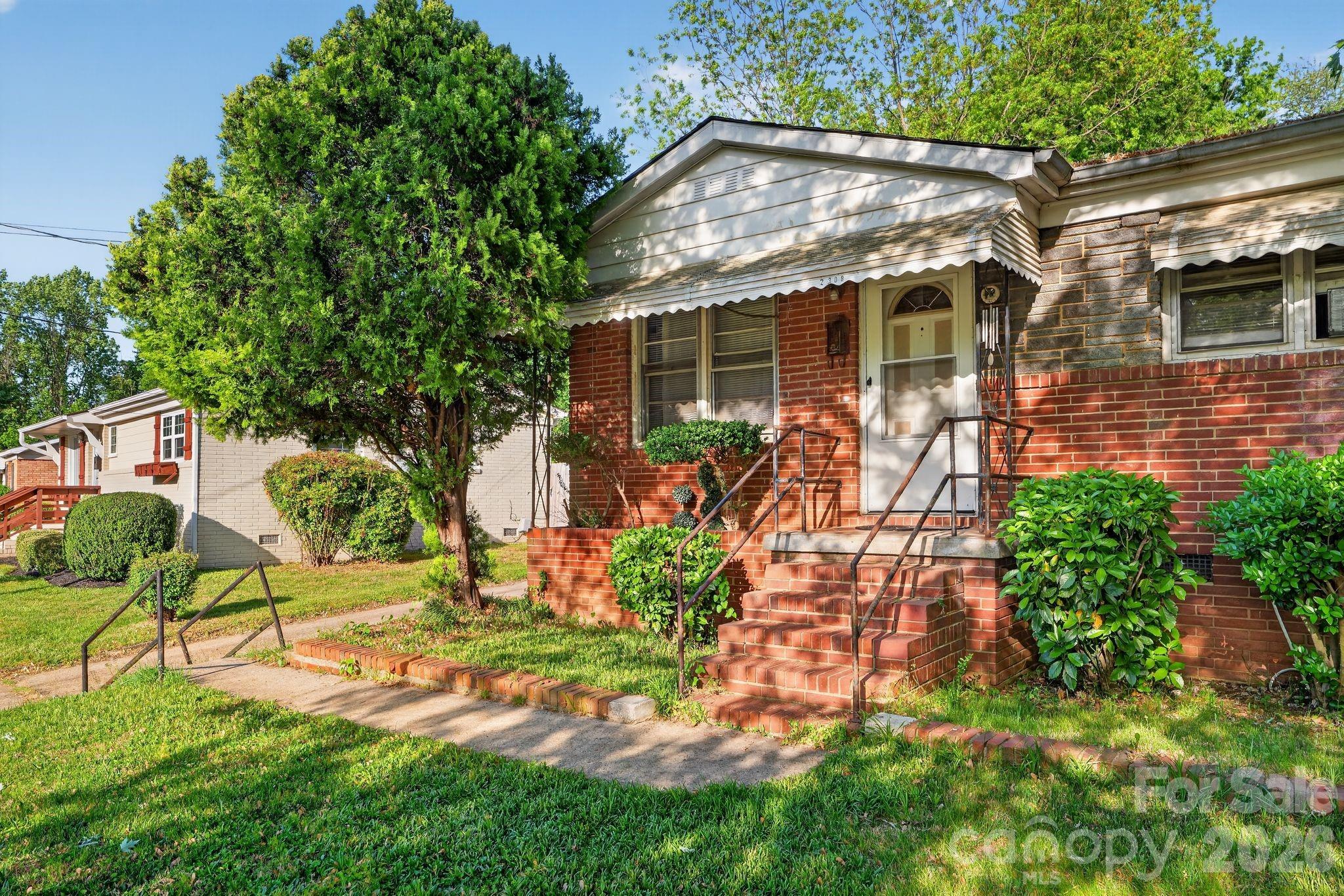 2308 Crestview Drive