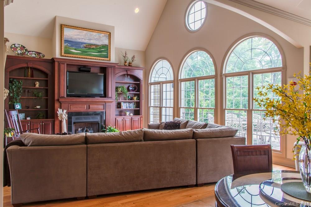 Liberty Hill Pointe - Residential