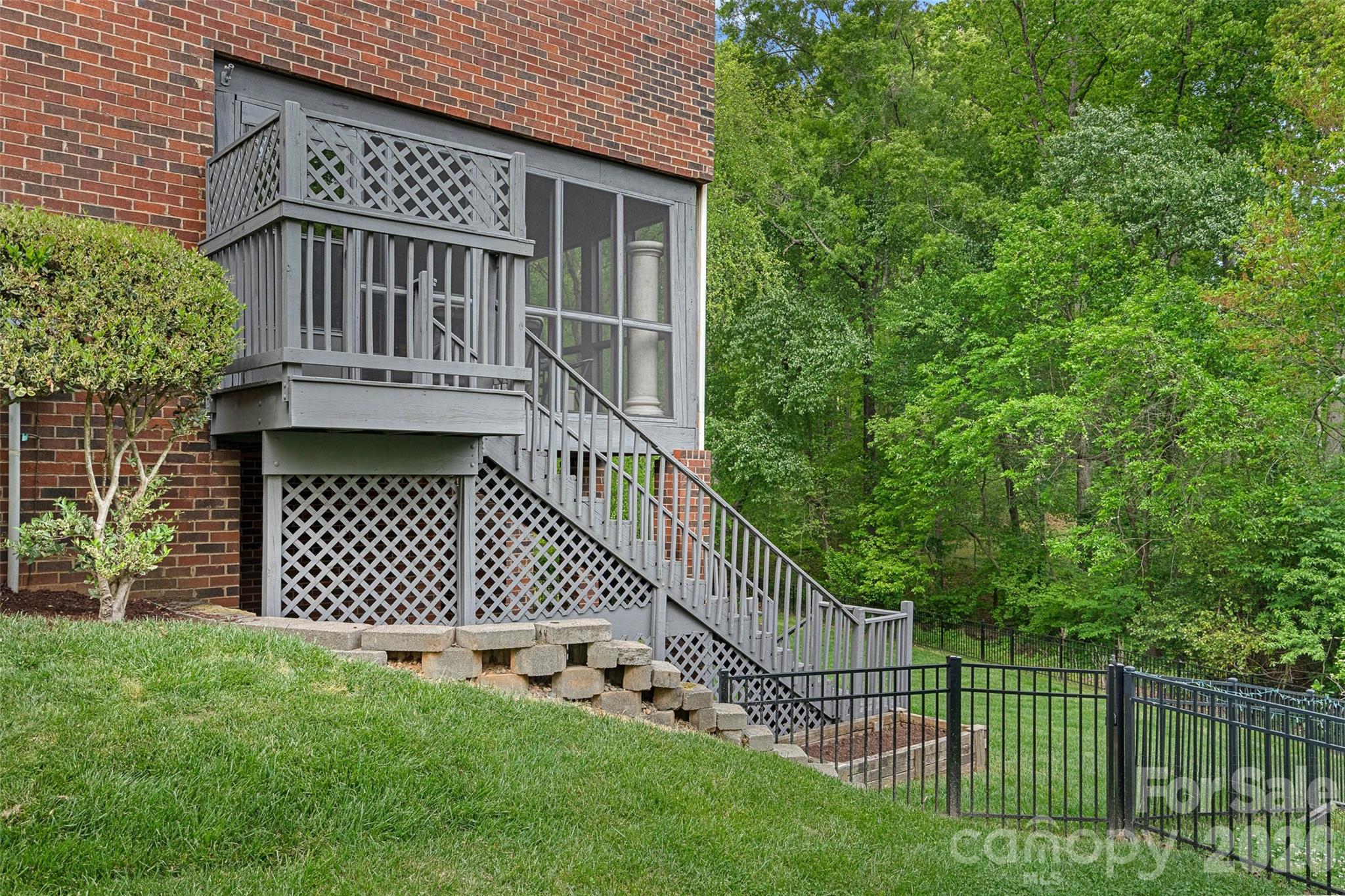 The Hamptons - Residential