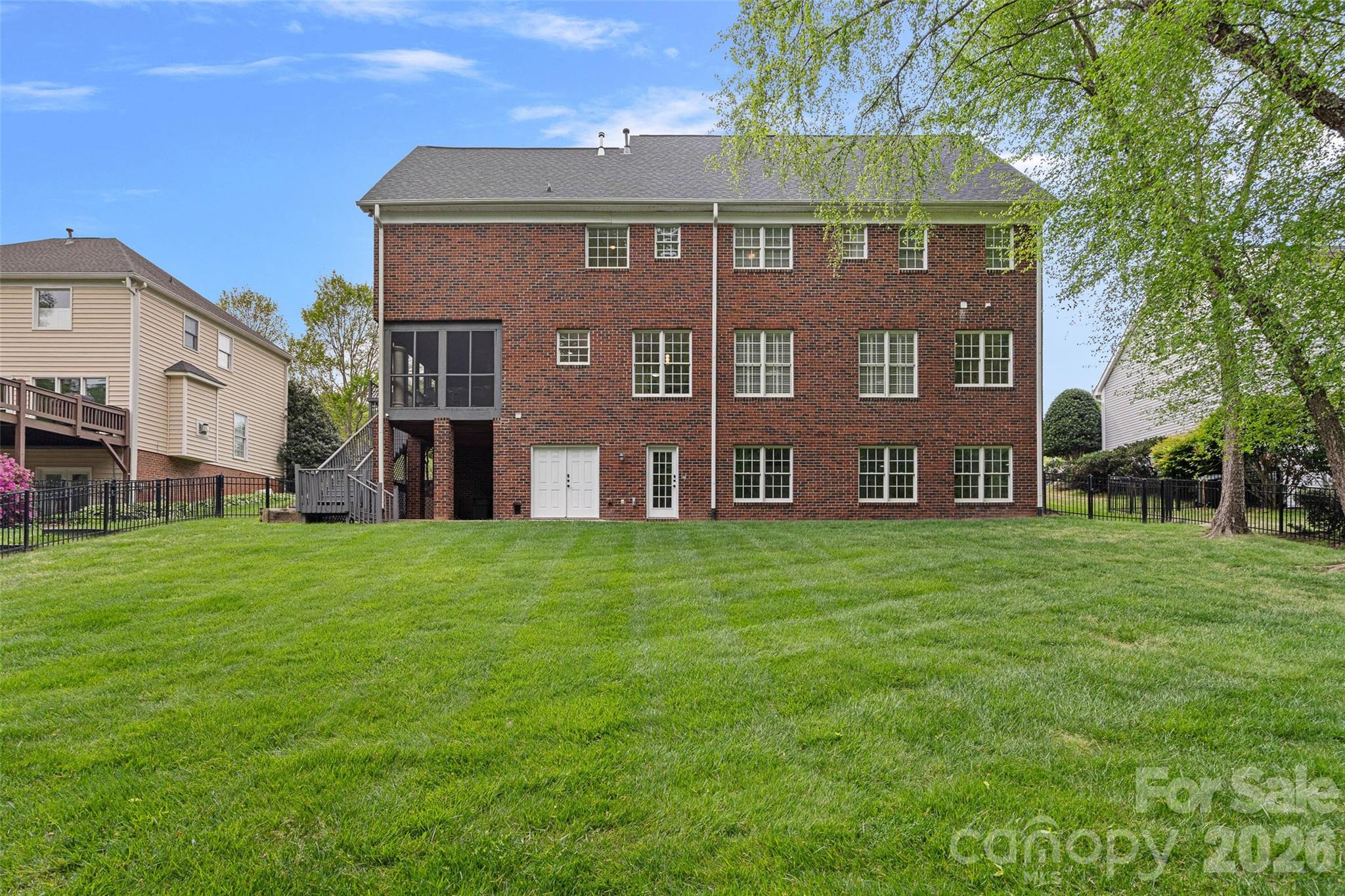 The Hamptons - Residential