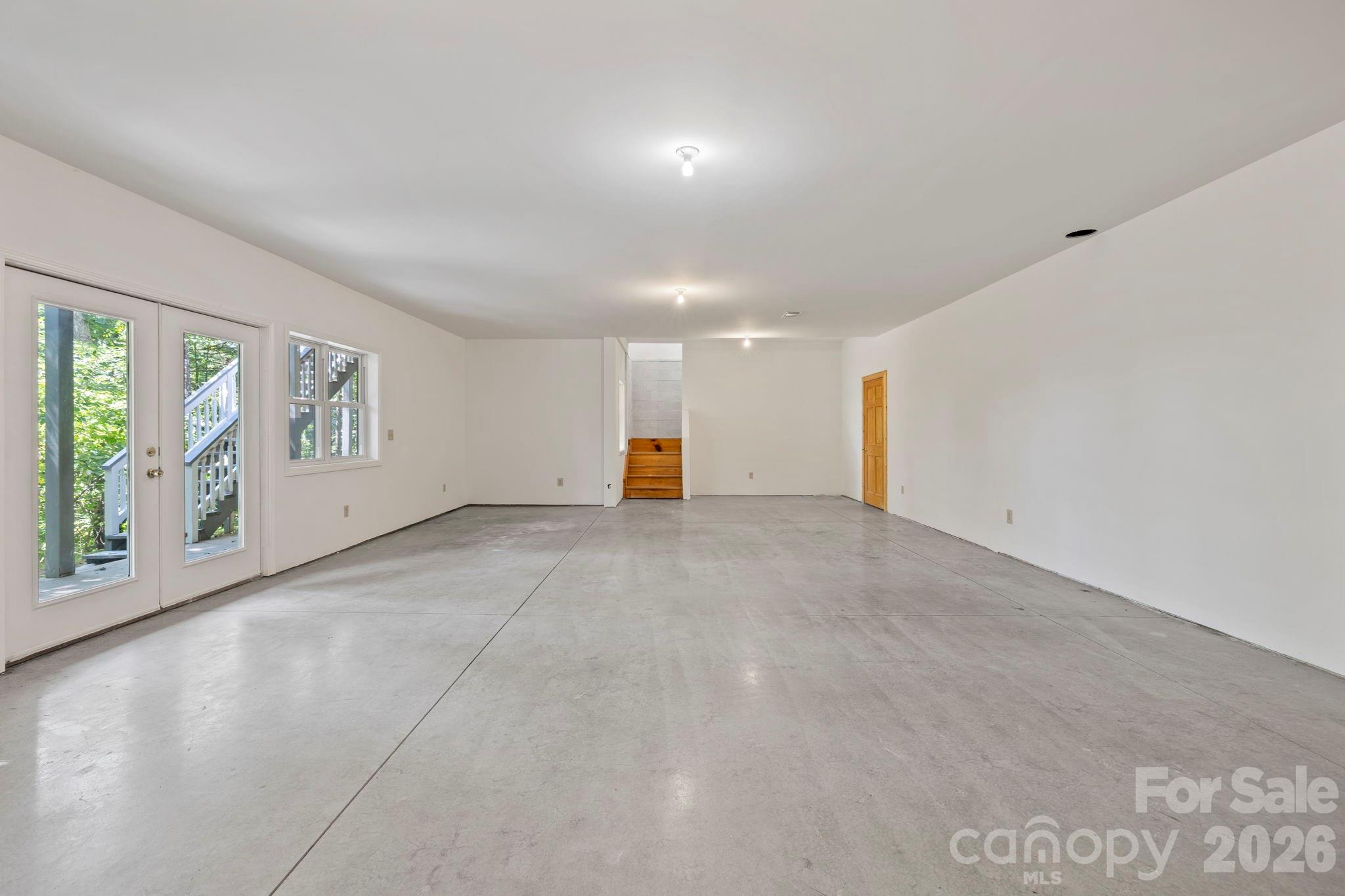 Macedonia Lake - Residential