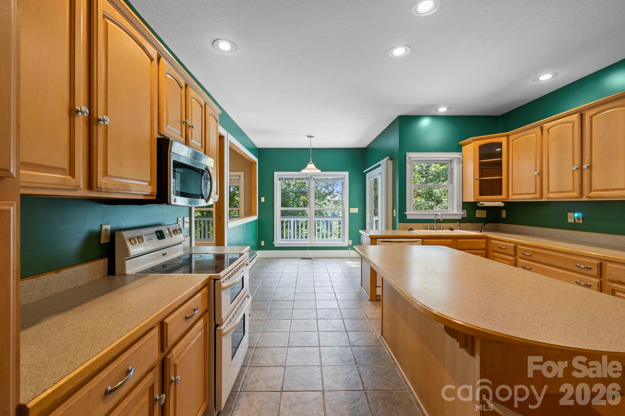 Macedonia Lake - Residential