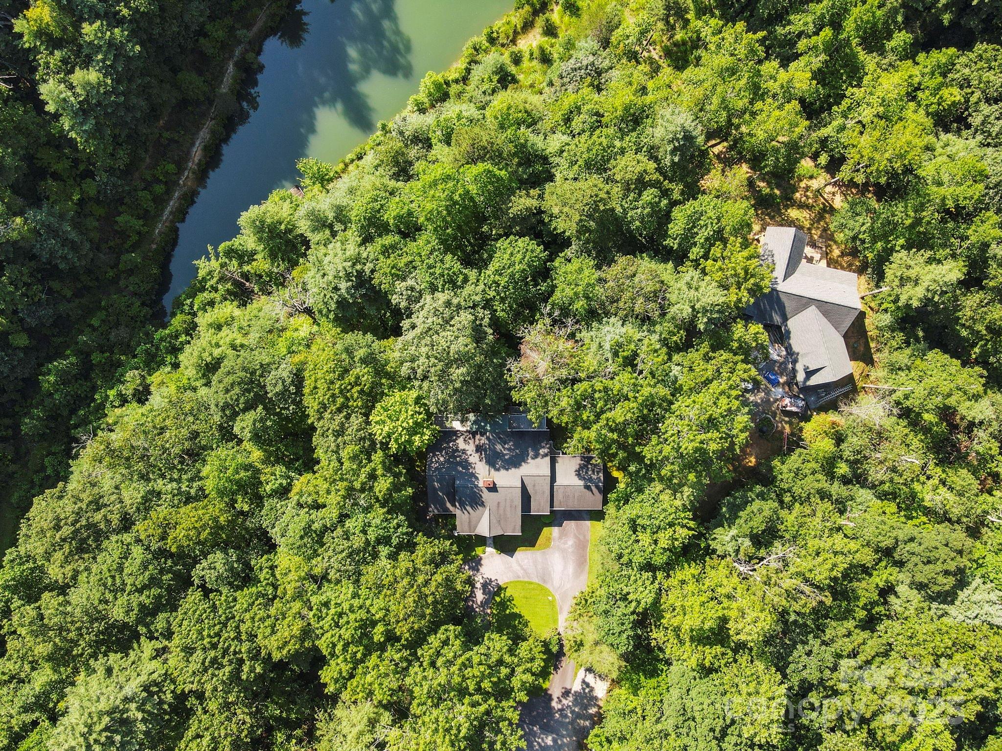 36 Macedonia West Drive