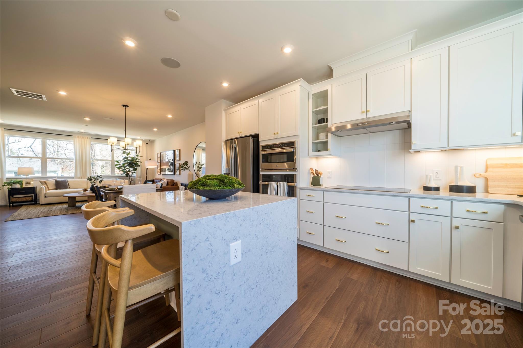 1442 Levy Way