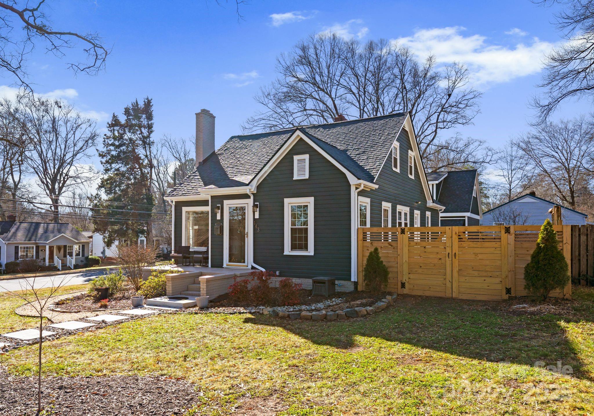 143 E Stewart Avenue