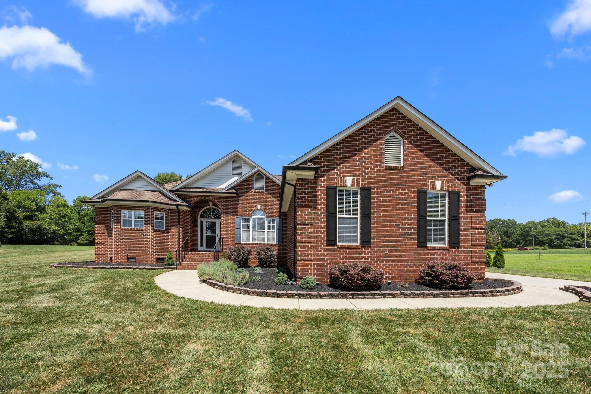 6006 Leeds Court