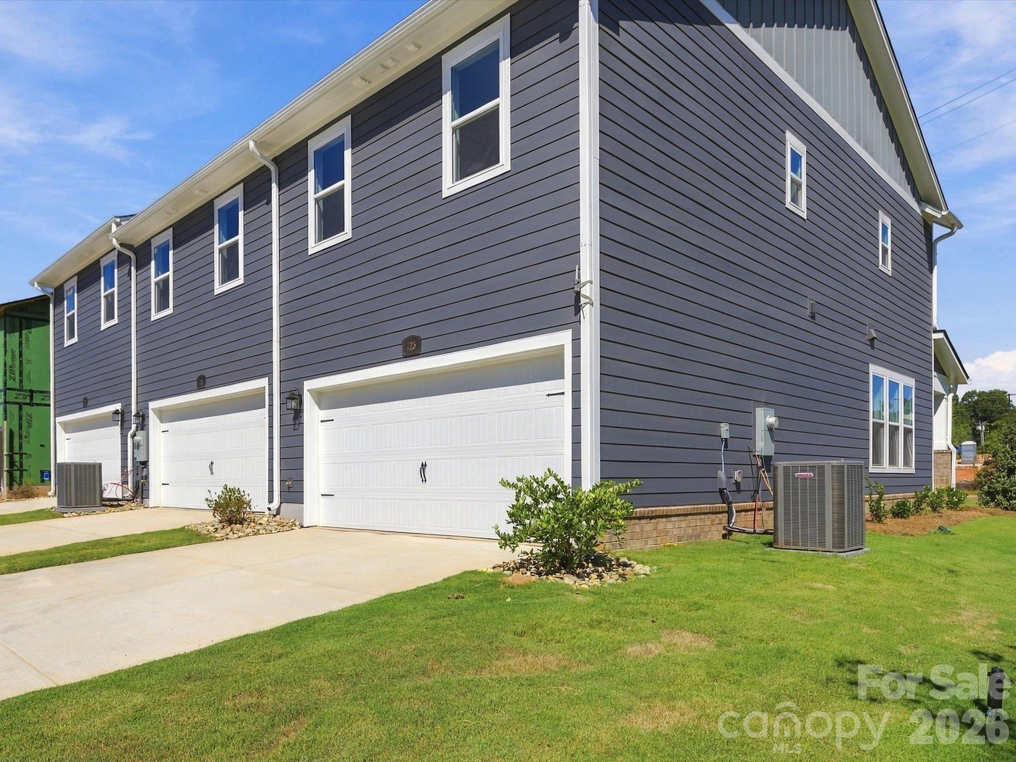 723 Perthwood Street