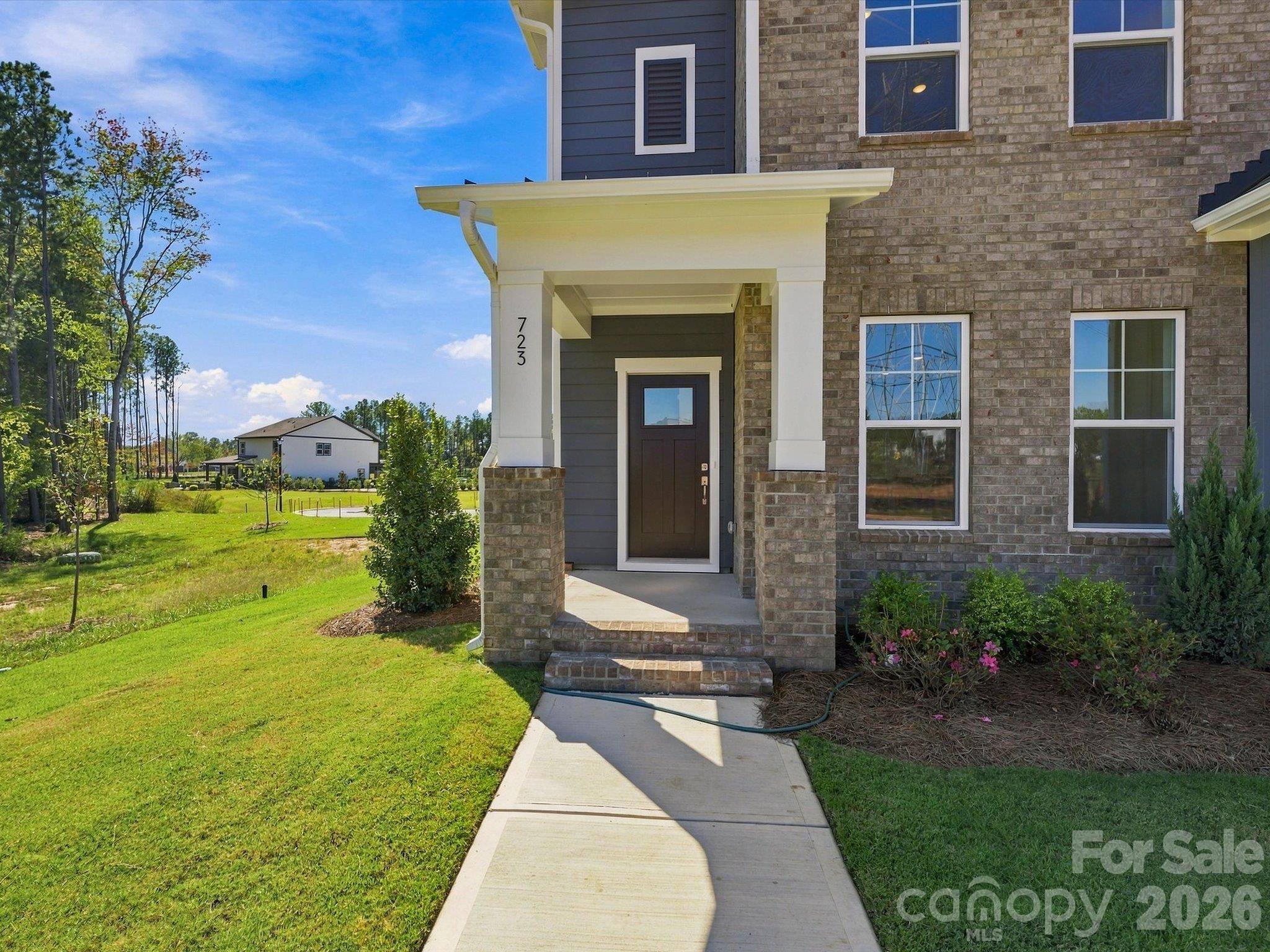 723 Perthwood Street