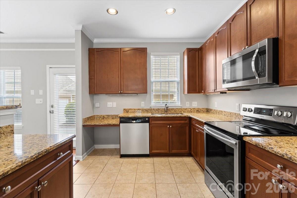 1017 Central Park Circle