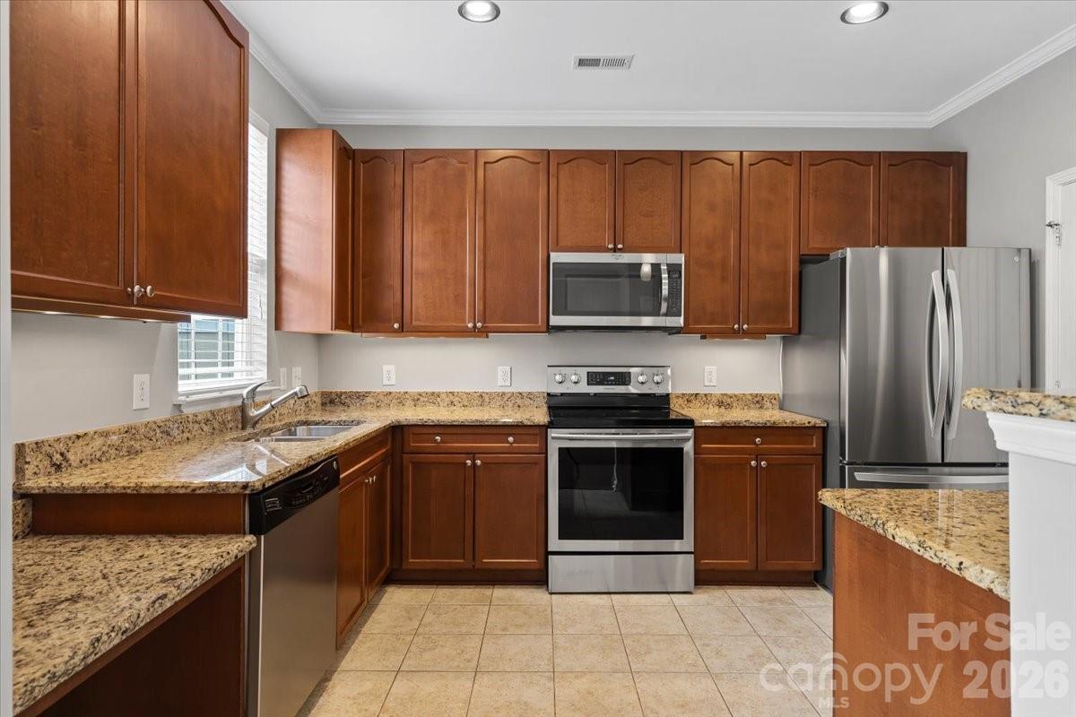 1017 Central Park Circle