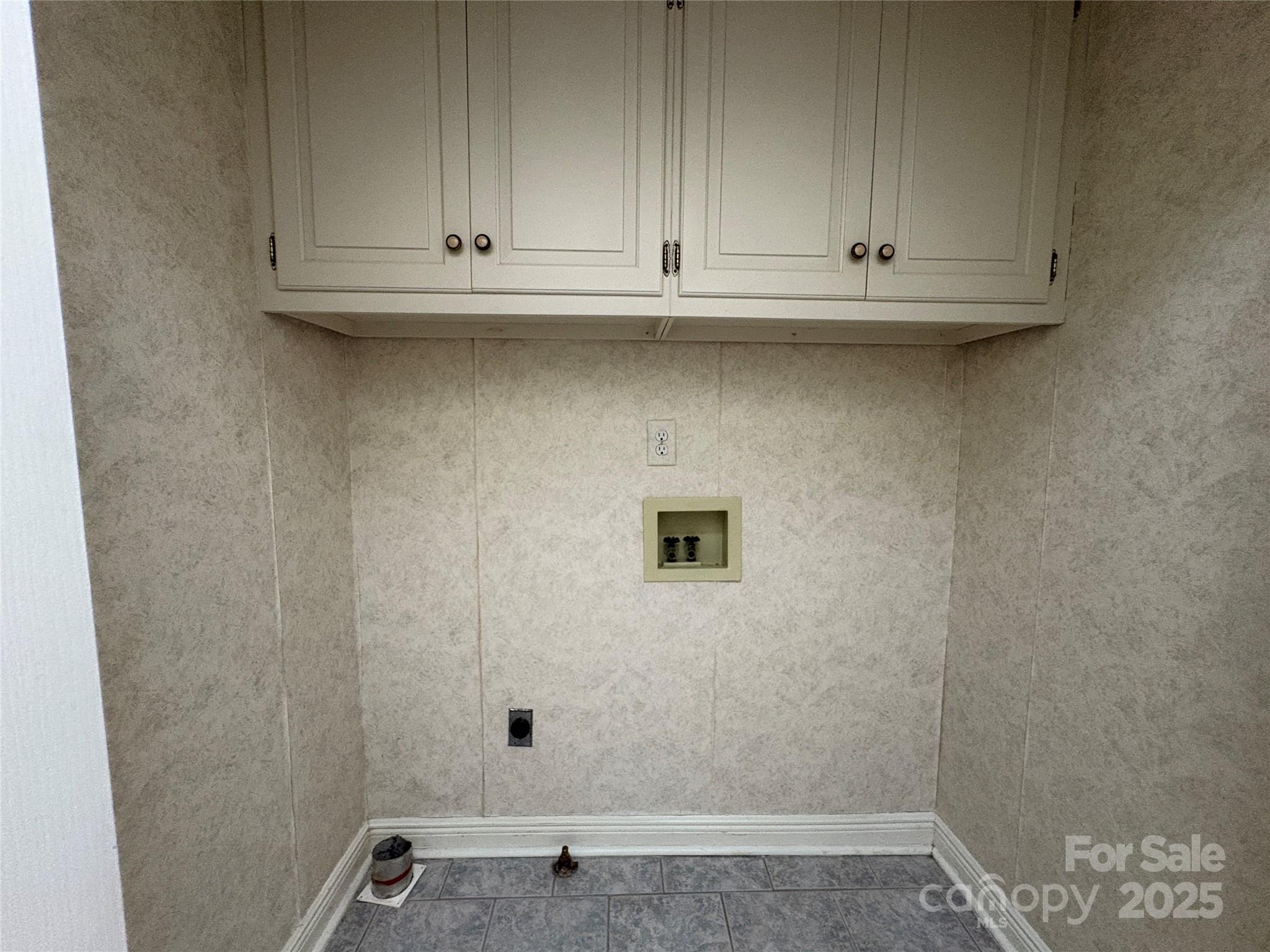 Flat Rock Lakes - Residential