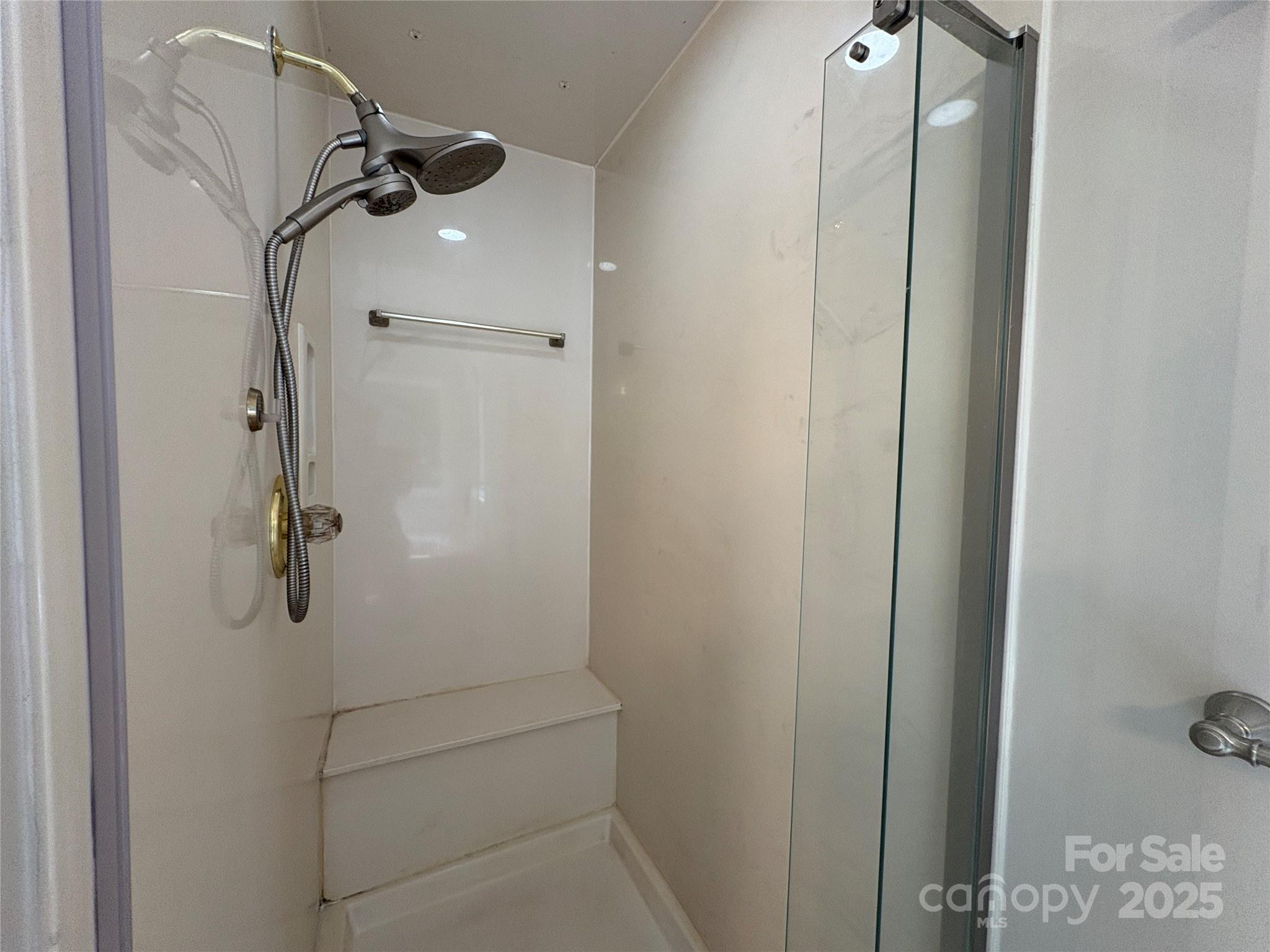 Flat Rock Lakes - Residential