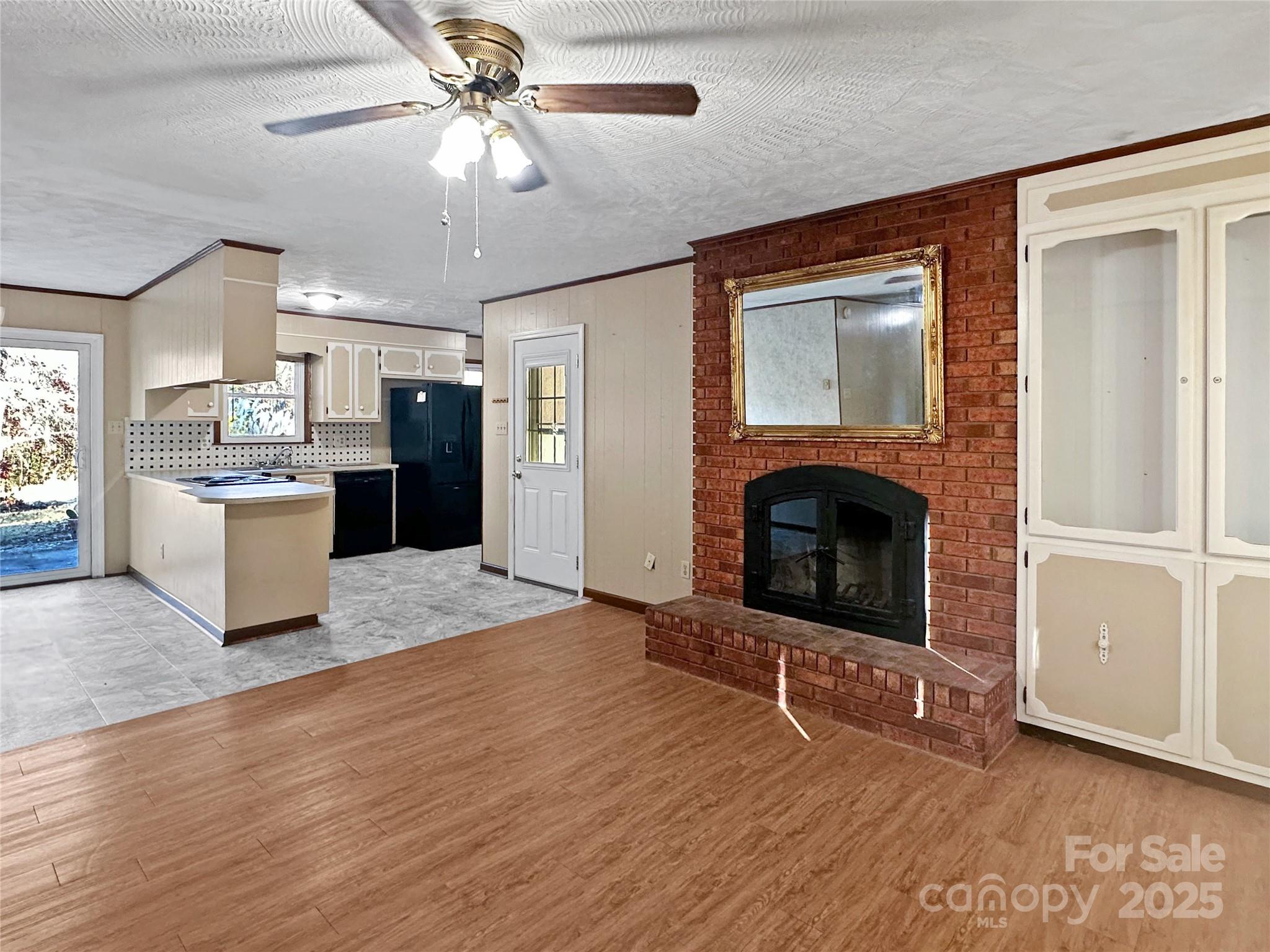 1451 Meandering Lane