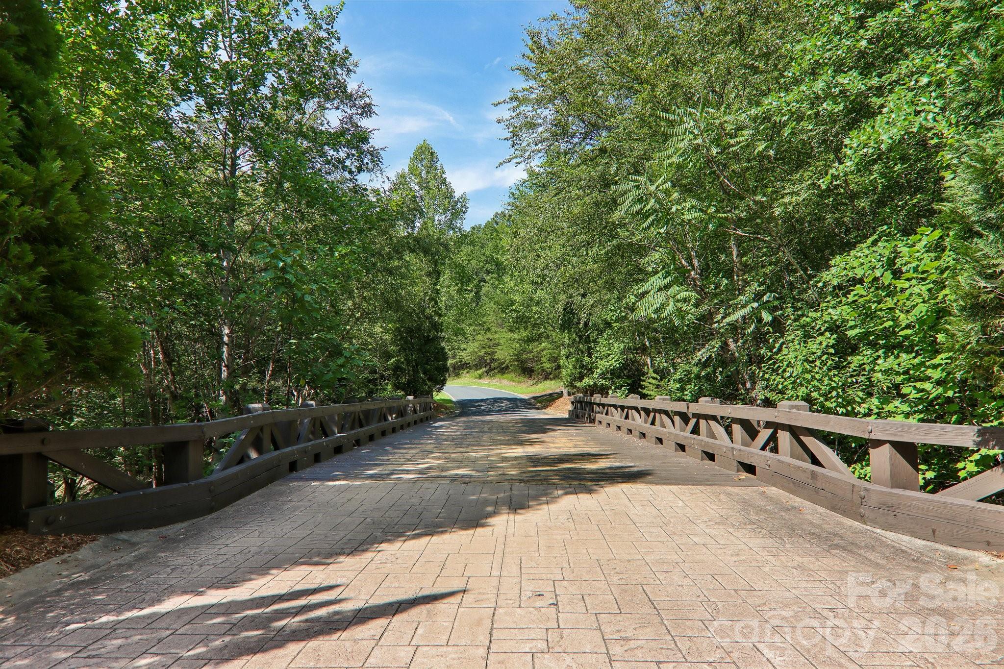 35 Mountain Parkway