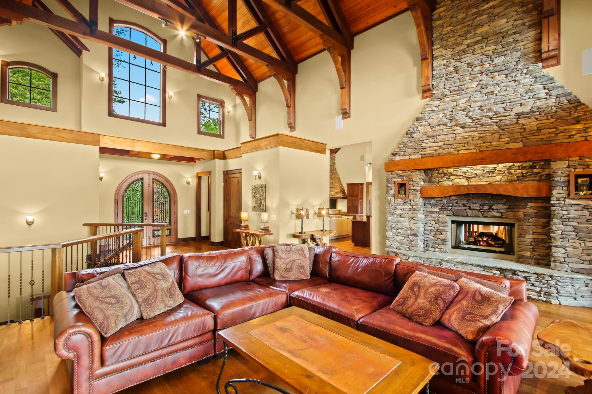 Blowing Rock, North Carolina 28605, United States, 4 Bedrooms Bedrooms, ,5 BathroomsBathrooms,Residential,Active,37304