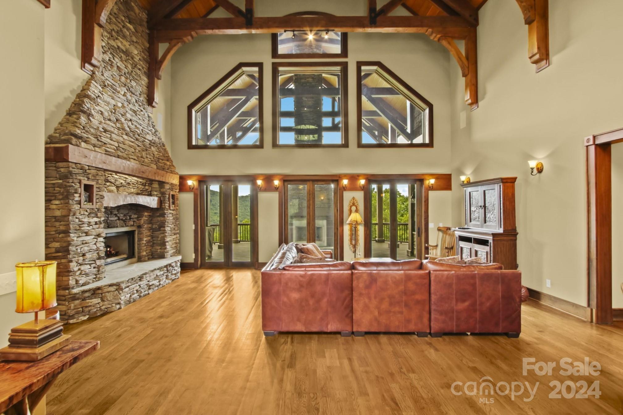 Blowing Rock, North Carolina 28605, United States, 4 Bedrooms Bedrooms, ,5 BathroomsBathrooms,Residential,Active,37304
