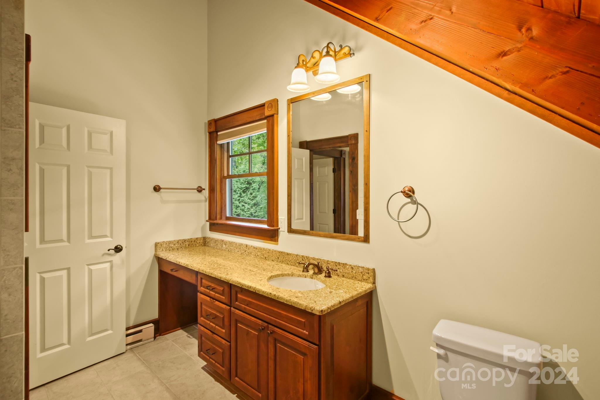 Blowing Rock, North Carolina 28605, United States, 4 Bedrooms Bedrooms, ,5 BathroomsBathrooms,Residential,Active,37304