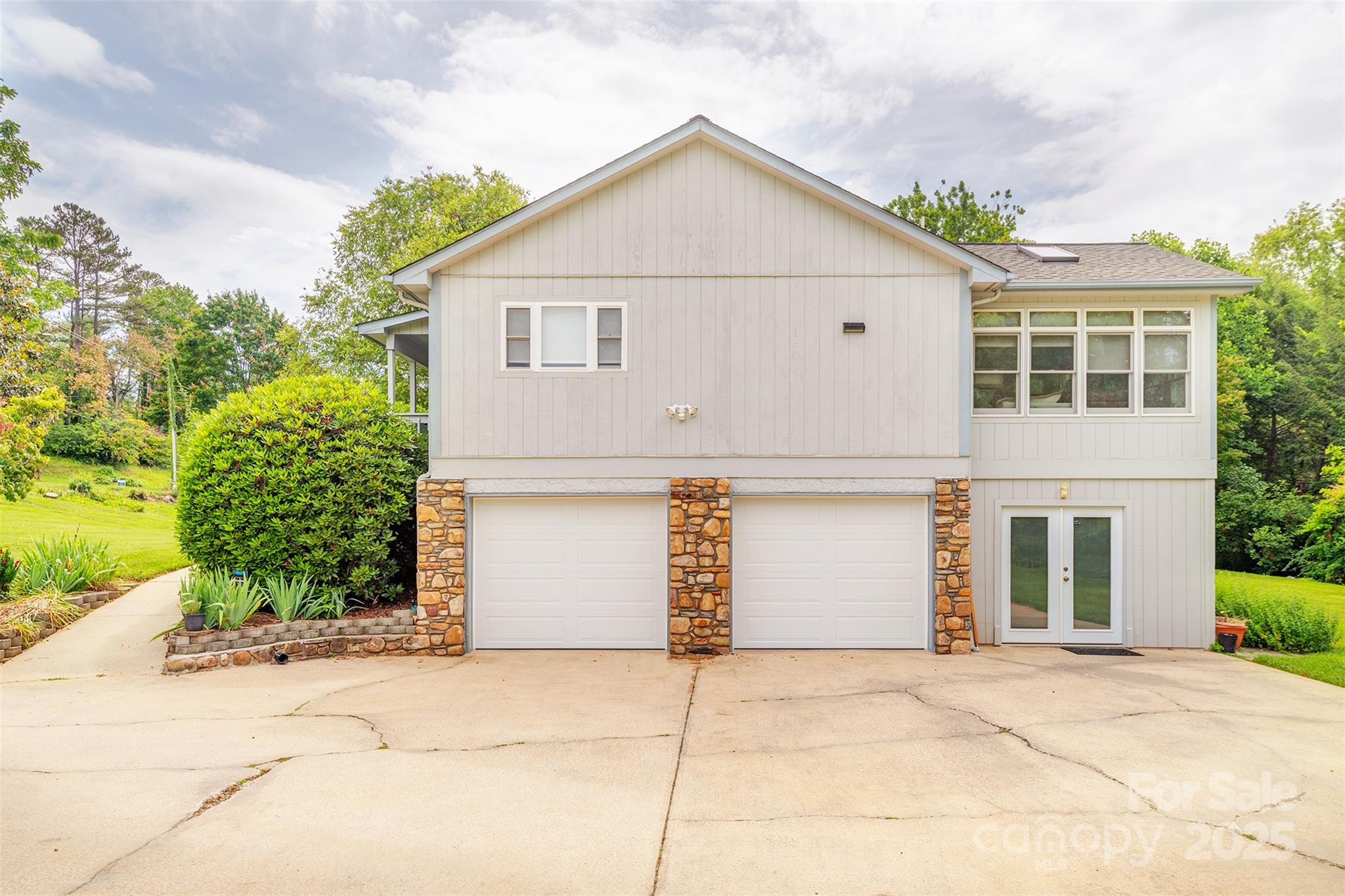 76 Woodland Hills Road