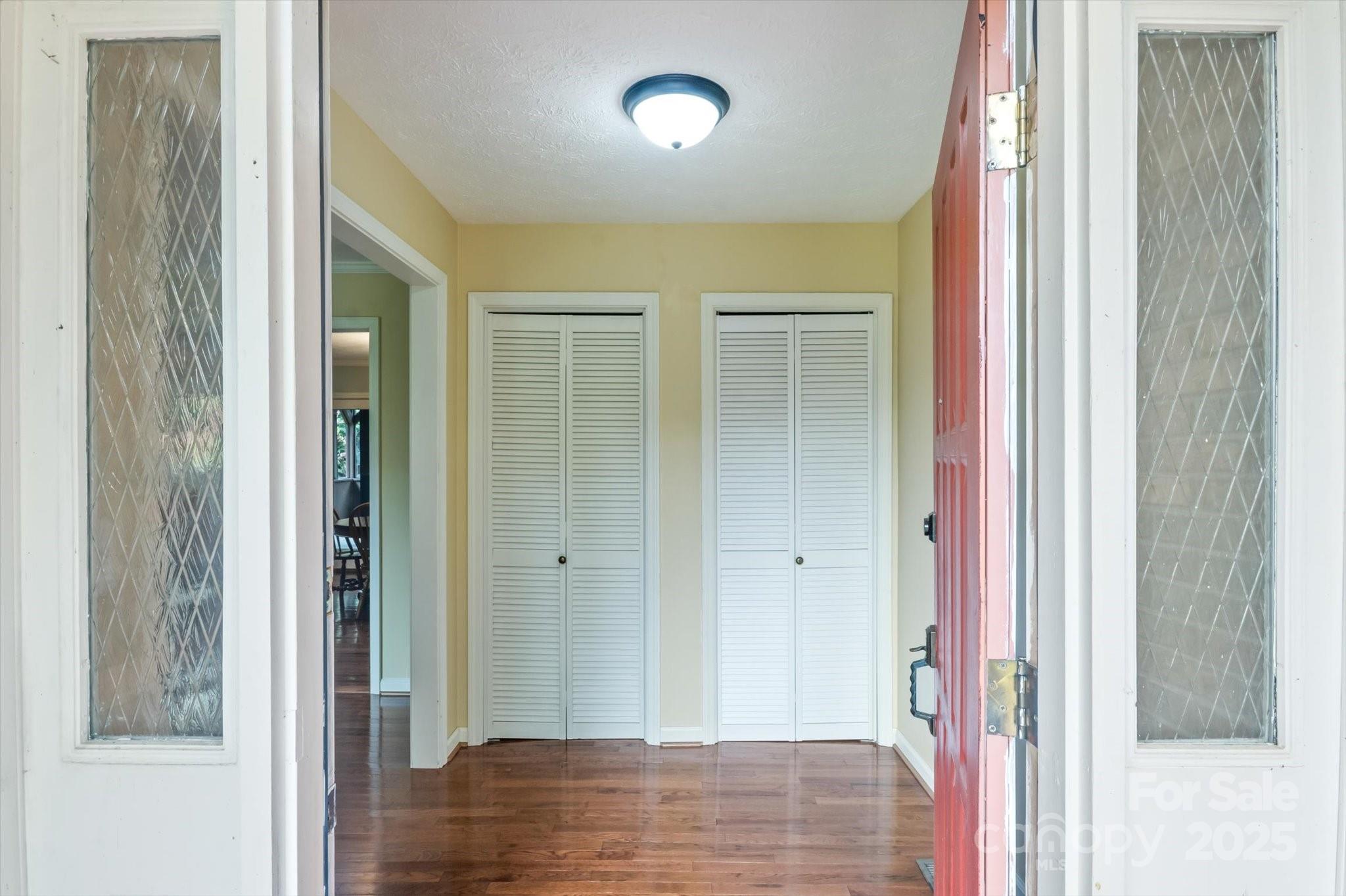 196 Broadview Circle