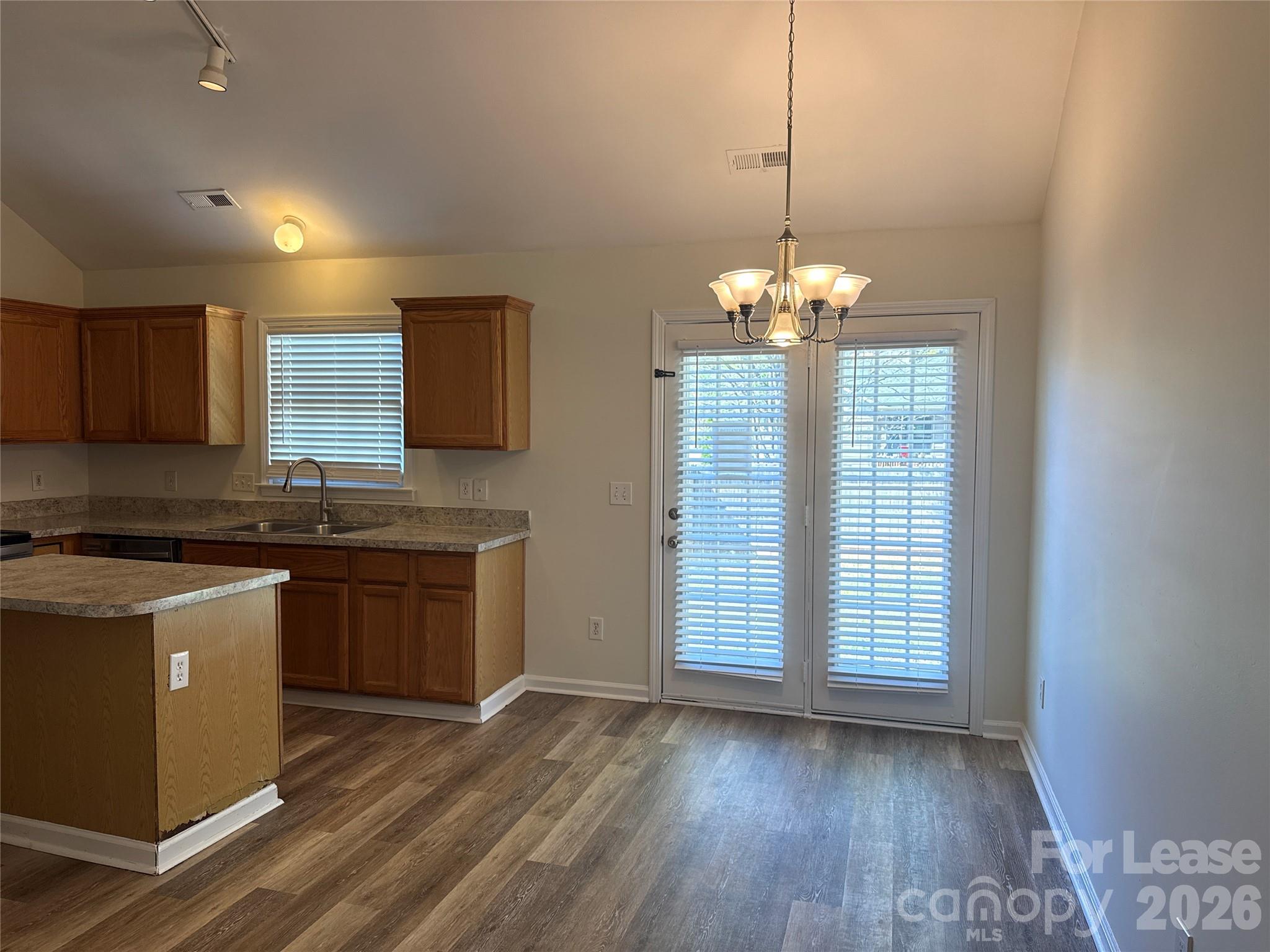 3660 Lake Spring Avenue NW