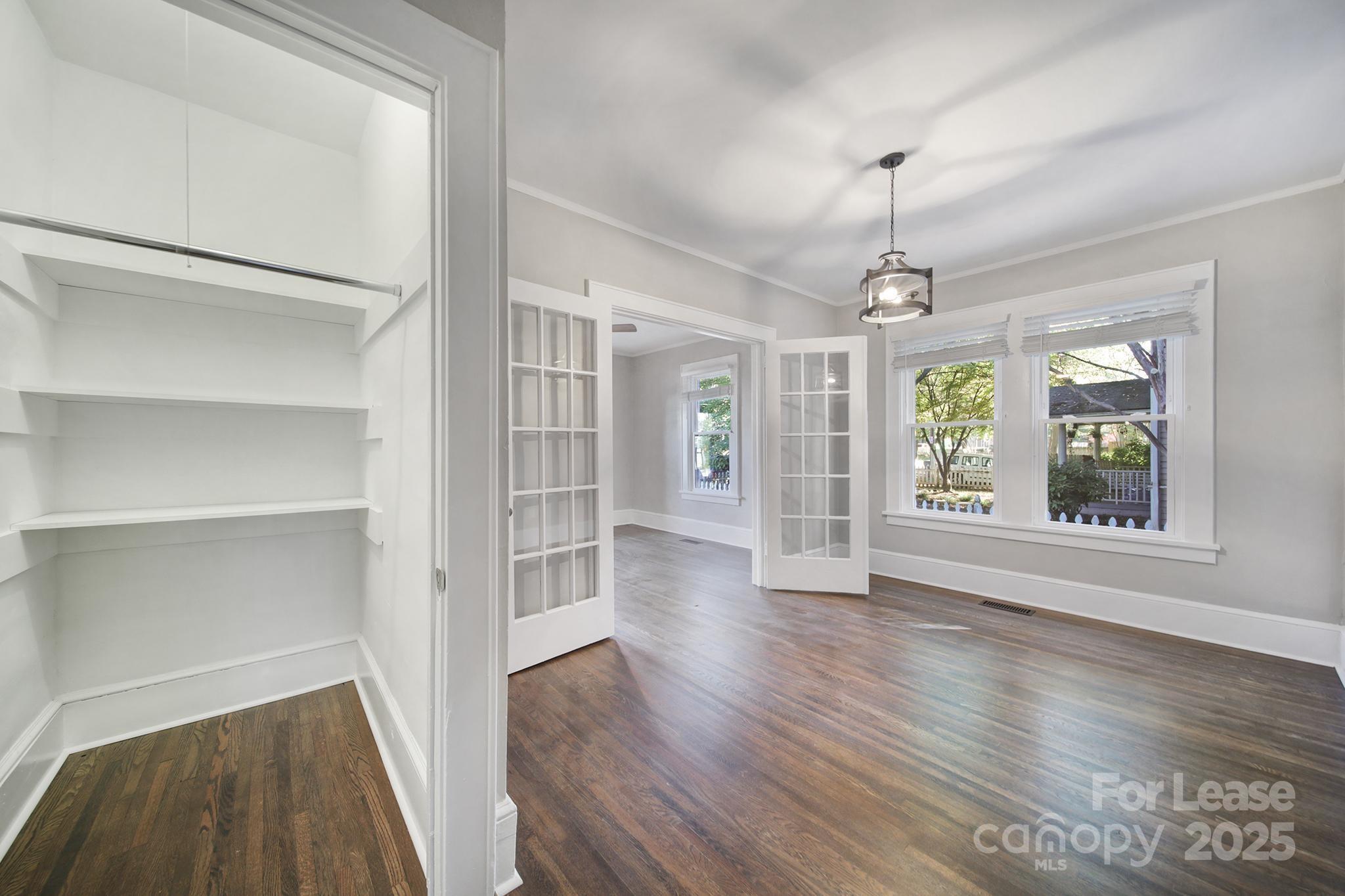 1512 Sunnyside Avenue 4