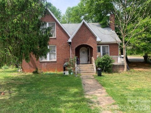 Photo of 0 E Meeting Street, Morganton, NC 28655 (MLS # 4383232)