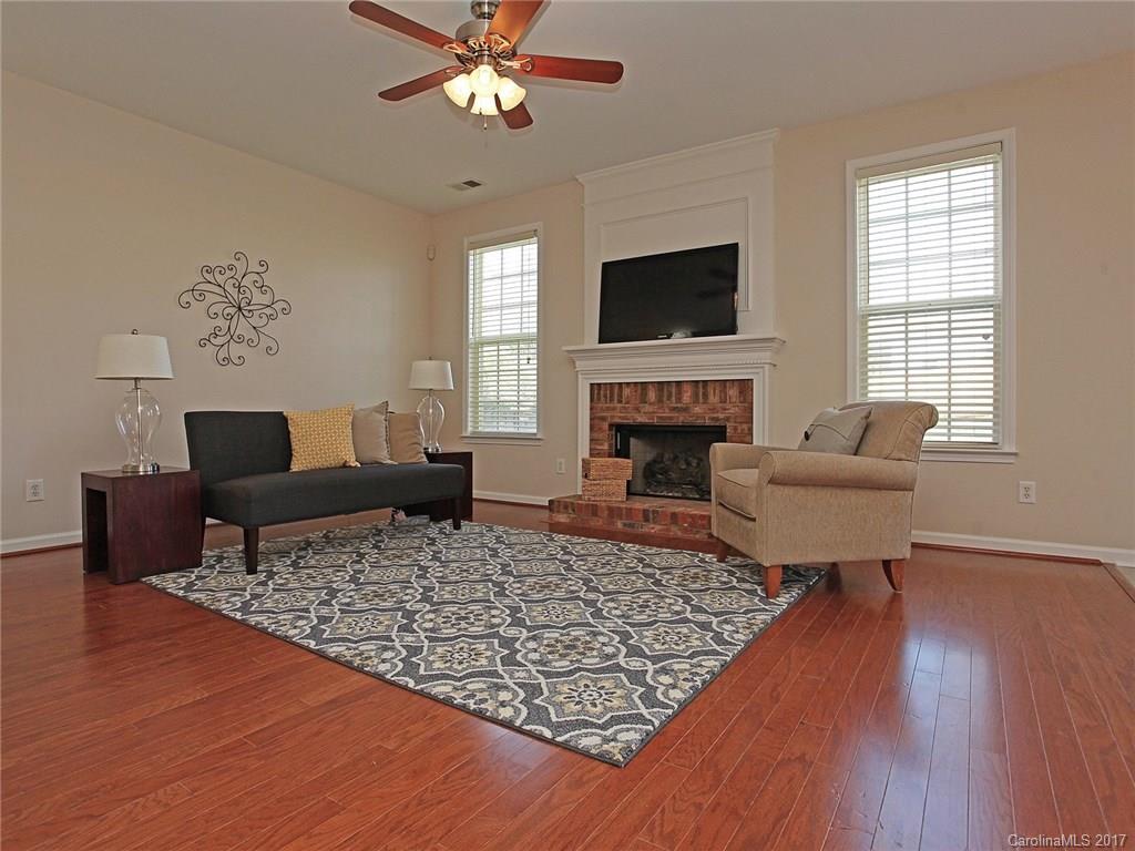 Fox Glen - Residential