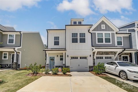 2032 Crooked Oak Lane York SC 29745