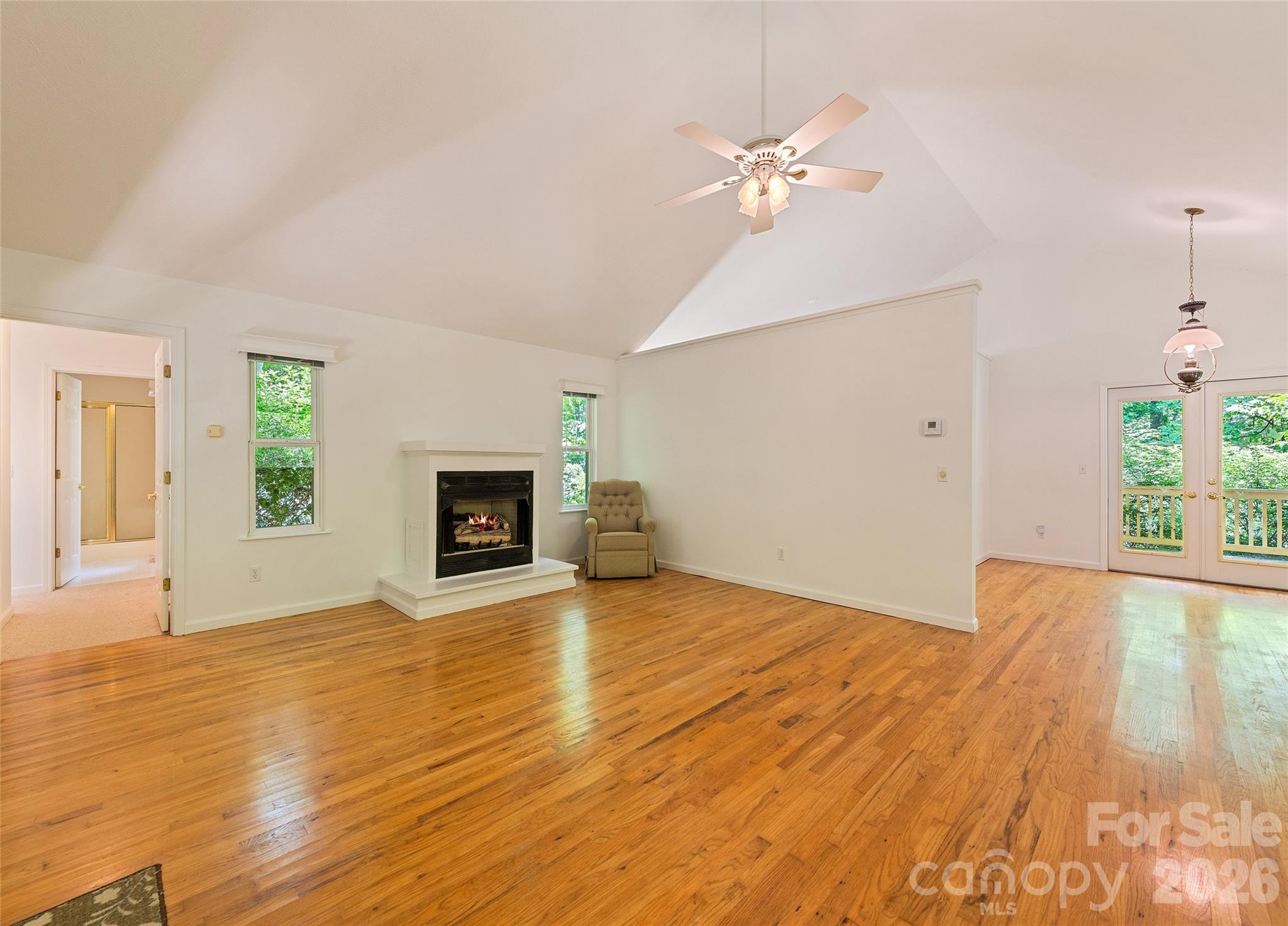 21 Winterview Trail