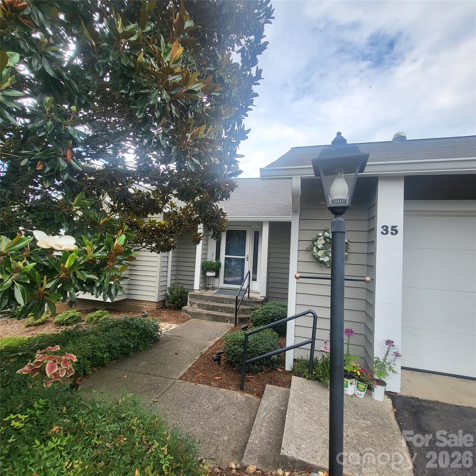 35 Cedarcliff Circle