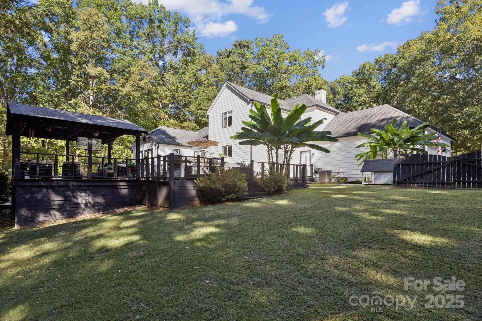 6817 Tree Hill Lane
