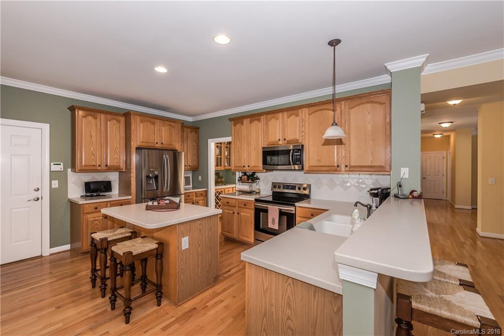 Poplar Woods - Residential