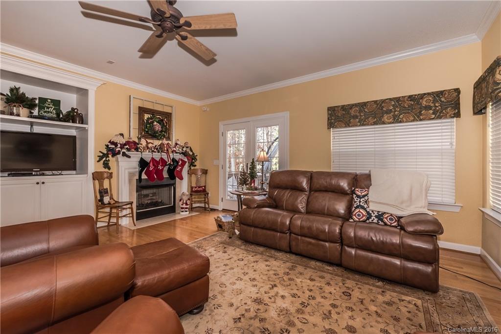 Poplar Woods - Residential