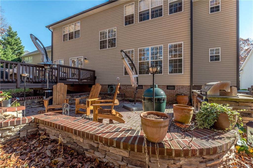 Poplar Woods - Residential